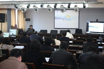 圖為3月6日現(xiàn)場演示黃岡市國土資源局電子政務系統(tǒng)公文流轉流程