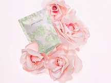 真珠美學(xué)面膜滿滿玫瑰能量，讓美麗容顏盡情綻放